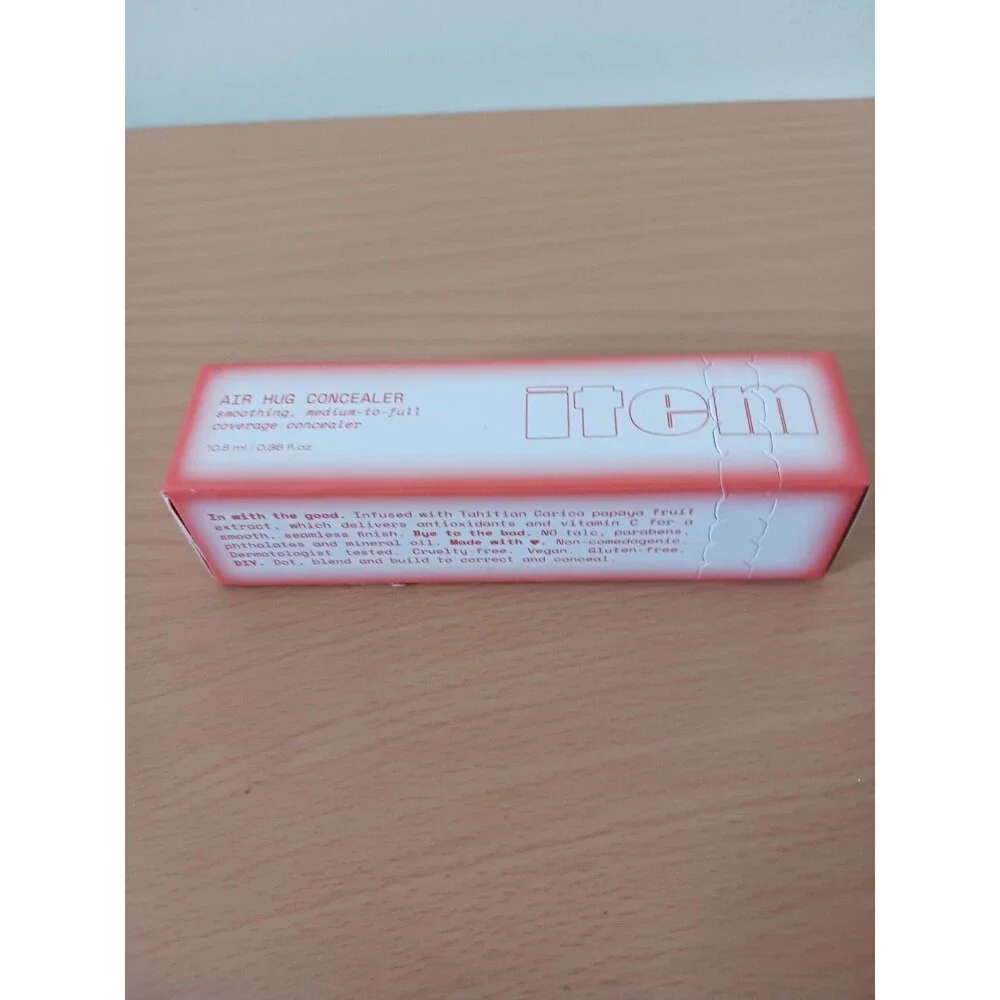 Item Beauty Air Hug Lightweight Full Coverage Concealer‎ Shade 230